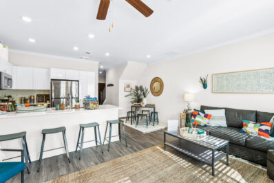 Retreat on Milledge Apartment Living area
