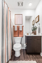 Retreat on Milledge Apartment Bathroom