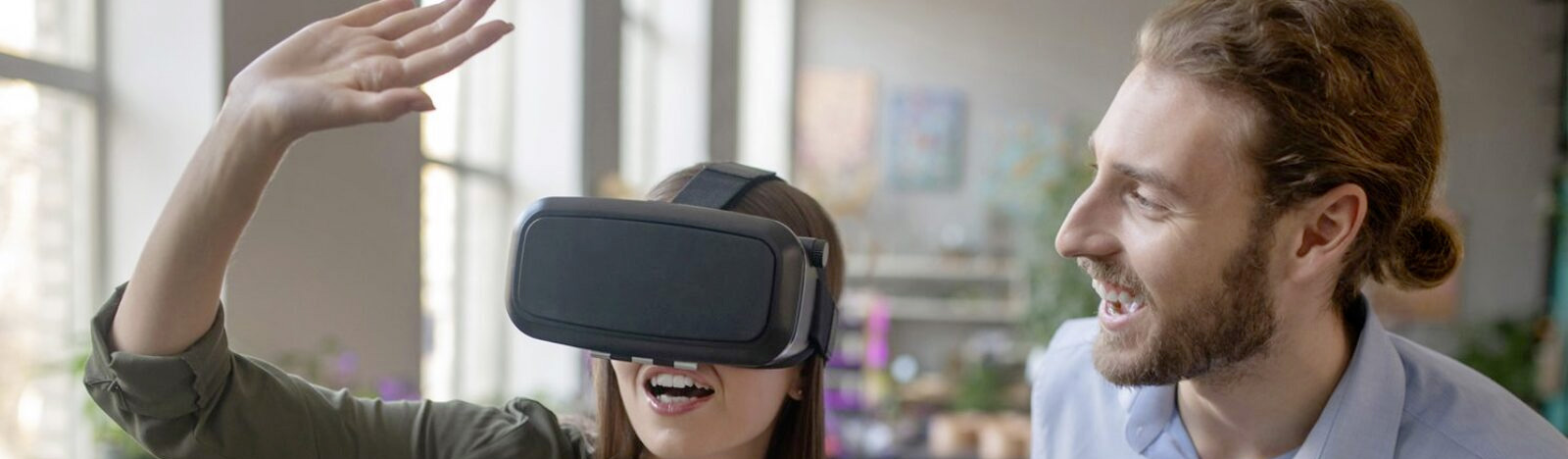 girl with virtual reality headset